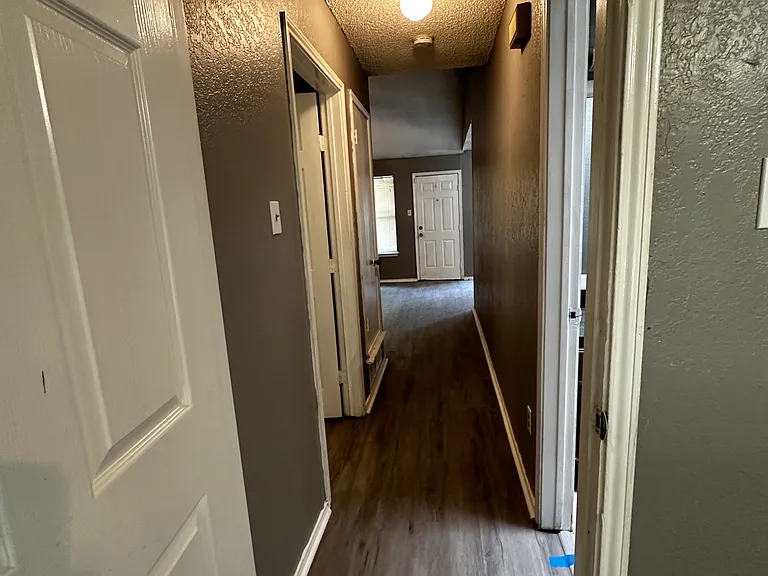 400 Allison Ln — Photo 17