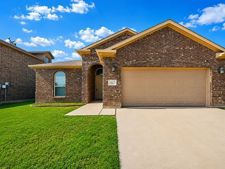 356 Emerald Creek Dr — Photo 2