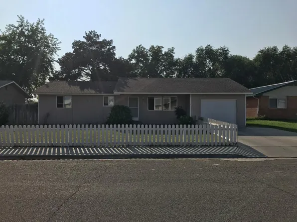 779 NW 16th St, Ontario, OR 97914