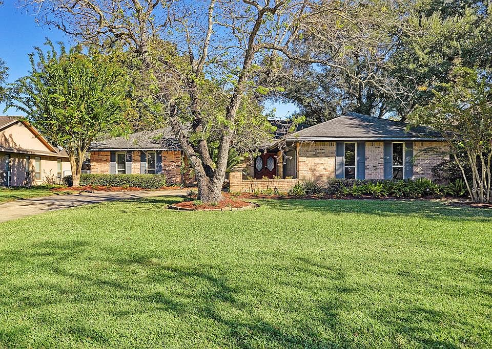 1st image of 115 Dorado Dr