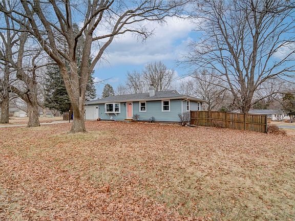 2nd image of 36 N Lynette Dr