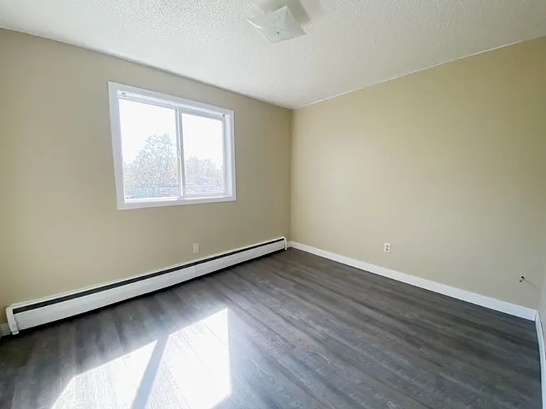 3509 Iowa St — Photo 10