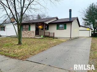 308 Walnut Valley Dr, Springfield, IL 62707