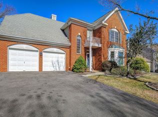 22 Abraham Rd, Whitehouse Station, NJ 08889