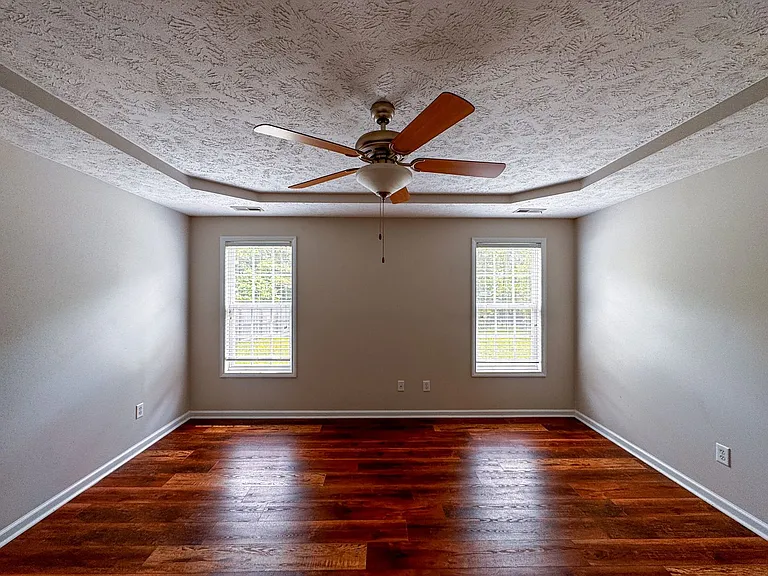 214 Somerset Dr — Photo 14