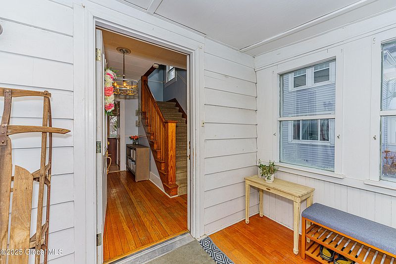 3rd image of 4 Woolard Avenue