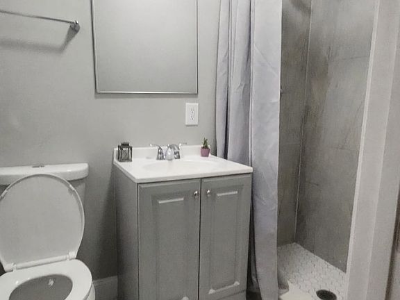 2nd image of 1025 Gaddis Ave
