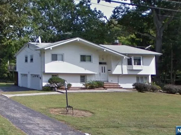 174 Richard Dr, River Vale, NJ 07675