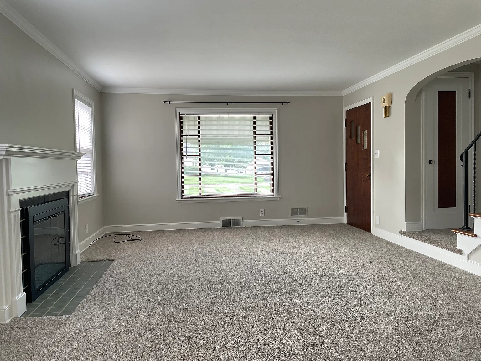 2 bed, 1100 sqft, $1,000 — Photo 2