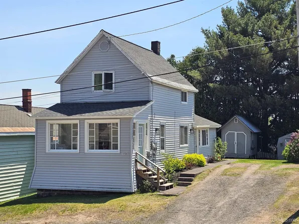 51704 Maple St, Hubbell, MI 49934