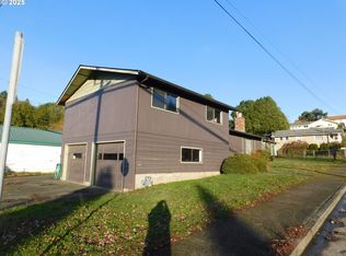 1005 Maple St, Myrtle Point, OR 97458