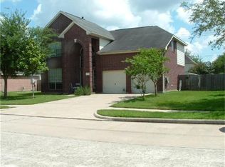 2207 Manchester Ln, Pearland, TX 77581