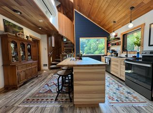 11437 Vashon Hwy SW, Vashon, WA 98070