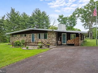 720 Harvest Hill Dr, Sellersville, PA 18960