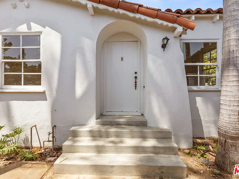 643 Vernon Ave — Photo 4