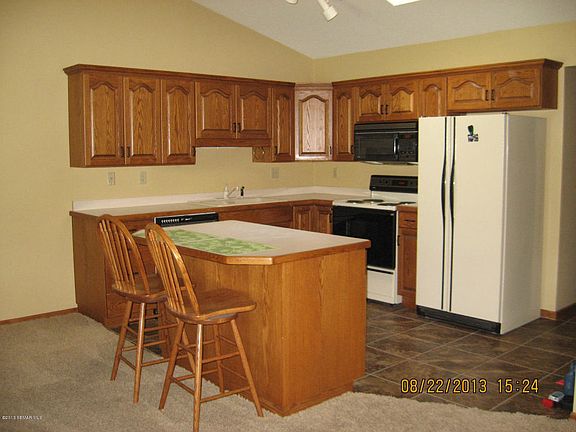 3rd image of 14 Augusta Pl