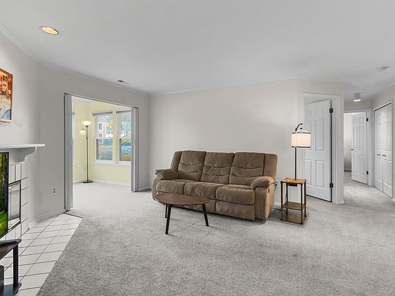 3rd image of 7740 Mayfair Cir