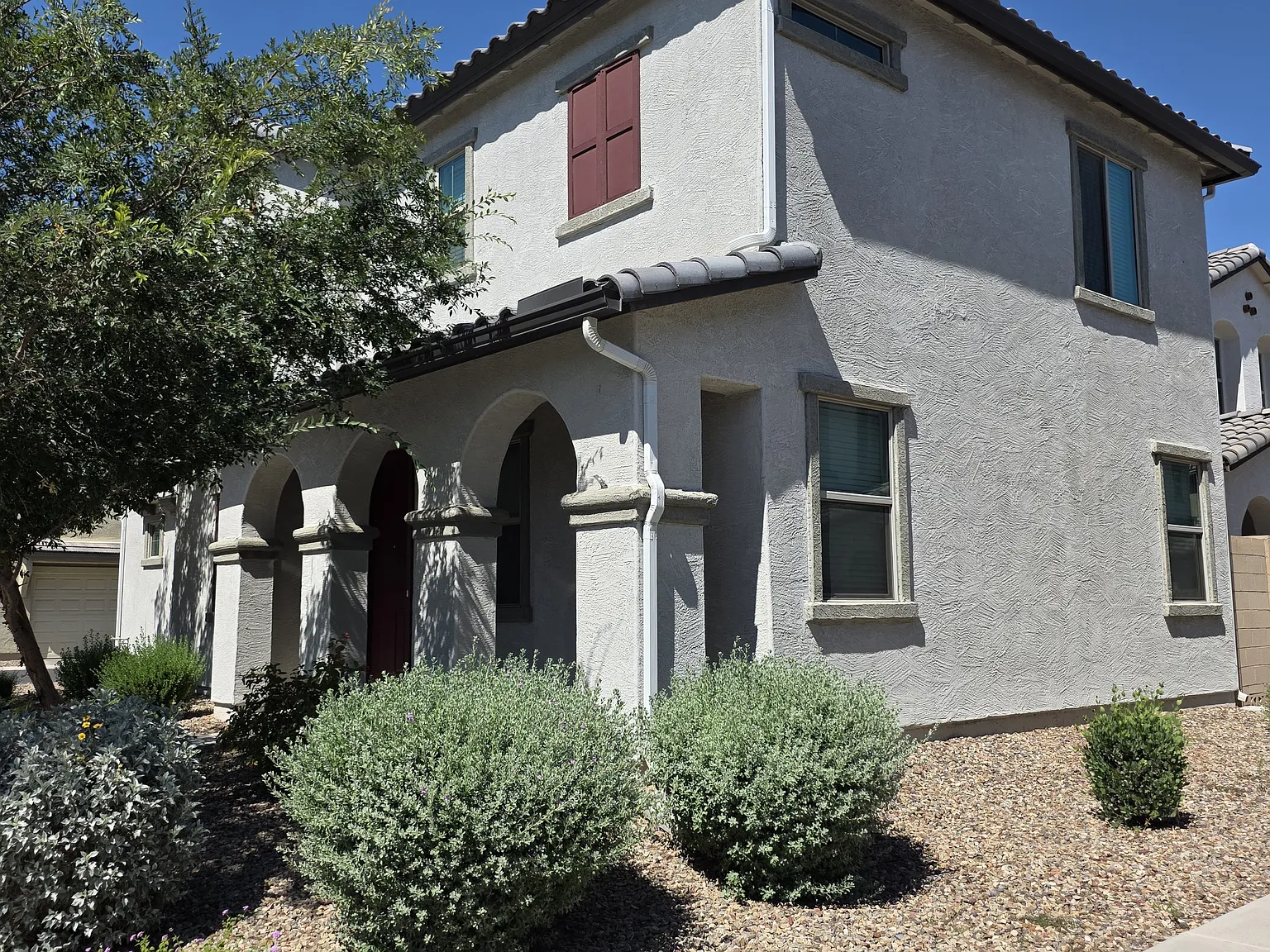 Home for Rent in Beautiful Mesa Community 3 Bed, 2.5 Bath + Community Pool — Photo 2