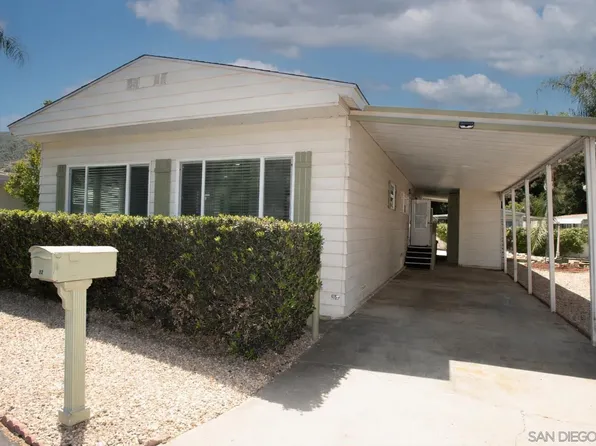 8975 Lawrence Welk Dr Space 52, Escondido, CA 92026