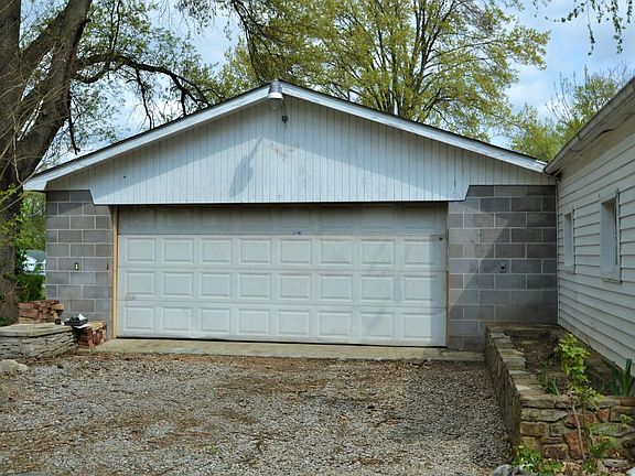 5th image of 5601 Count Fleet Dr