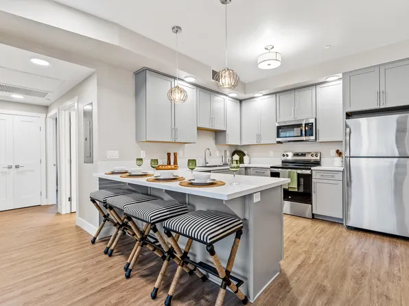 WELCOME TO 1965 MOUNTAIN VIEW