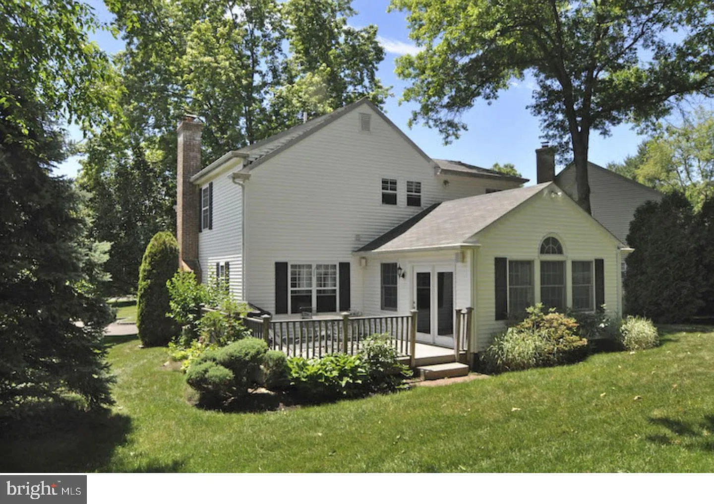3 bed, 2.5 bath, 1708 sqft, $3,500 — Photo 2