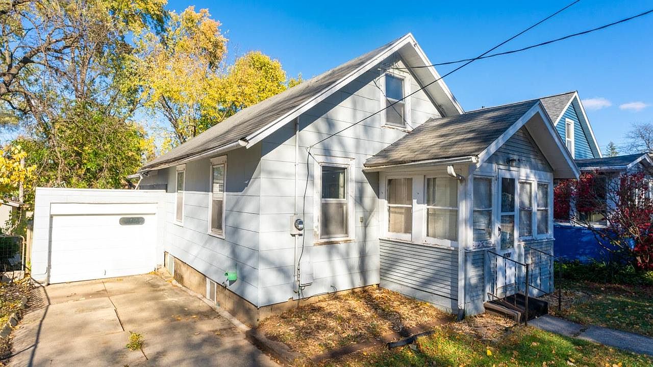 鮎タモ 2746 Elmwood St, Cuyahoga Falls, OH 44221 | Zillow