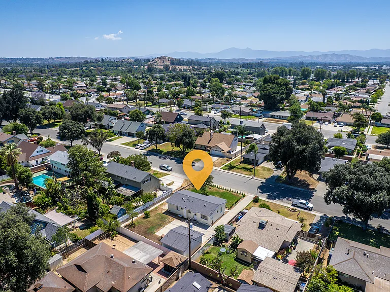 3005 Bautista St — Photo 17