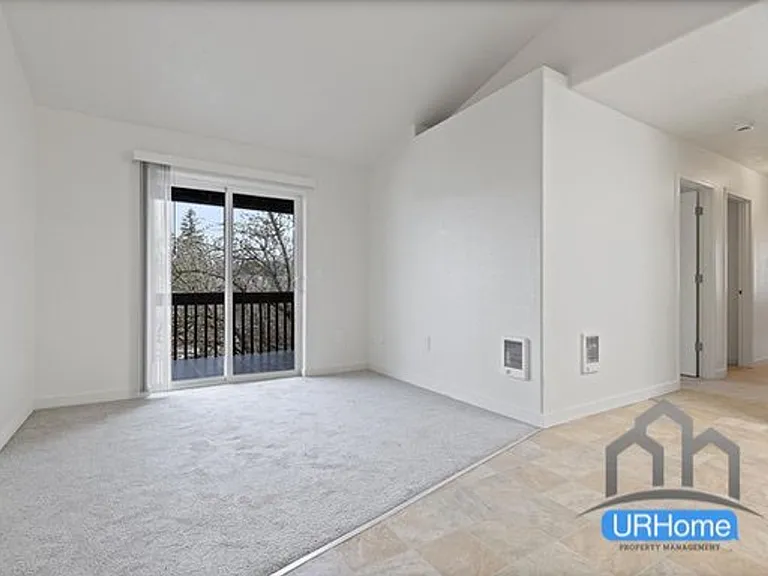 120 SE 143rd Ave — Photo 7