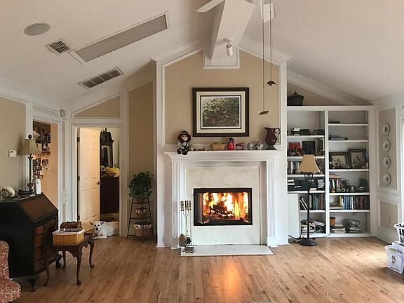 5F79A9DD-B11F-43A9-BC31-A5C528C24DA1