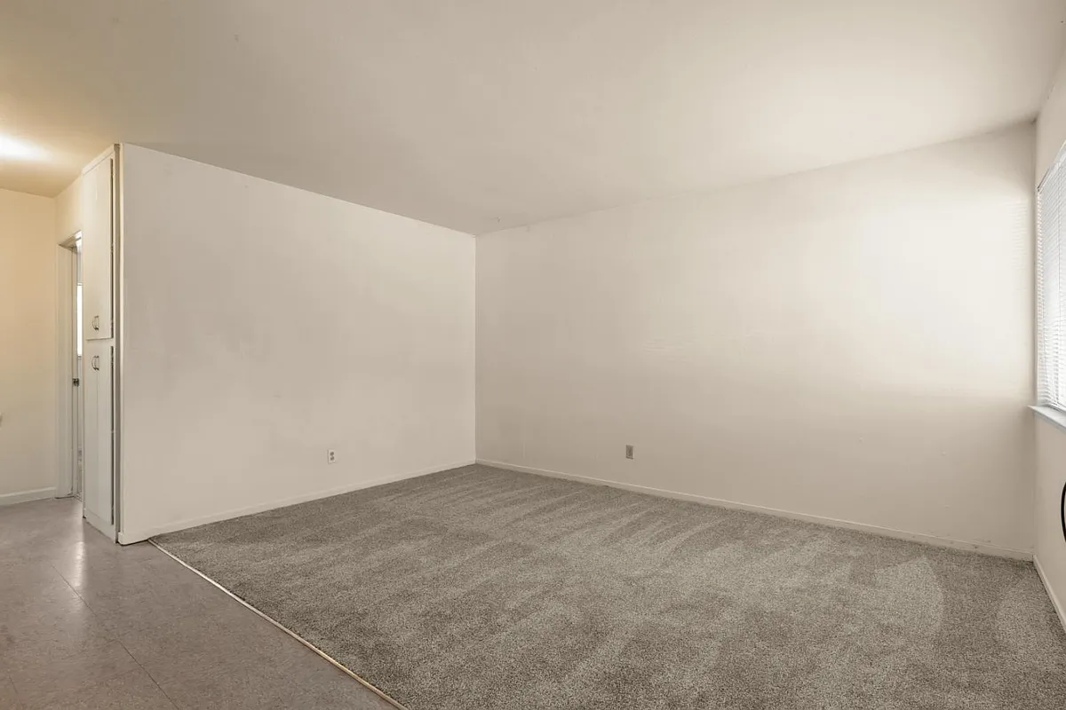 Building Photo - 311 7th St #16