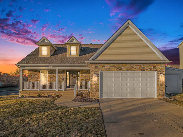 382 W 127th Ave, Crown Point, IN 46307