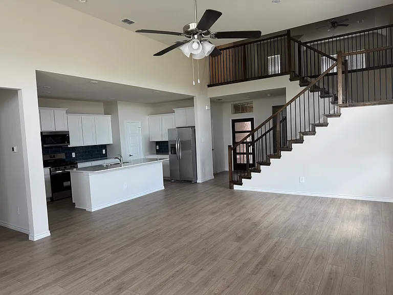 2516 Grapevine Way — Photo 5