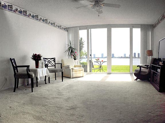 3rd image of 401 Lake Shore Dr APT 105