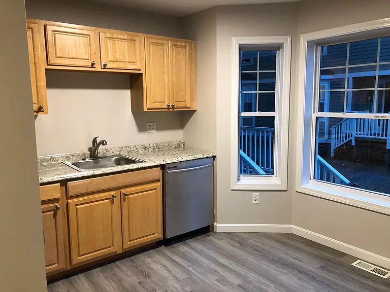 38 Westford St #38 — Photo 12
