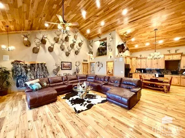 10400 Clyde Dr, Manhattan, KS 66503