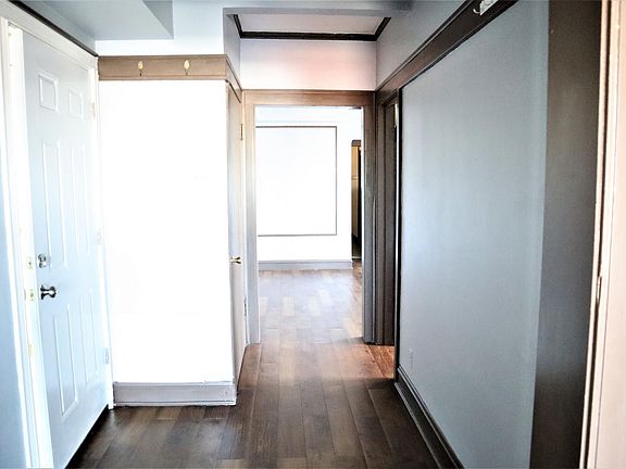 5th image of 3933 W 63rd St Unit 3W