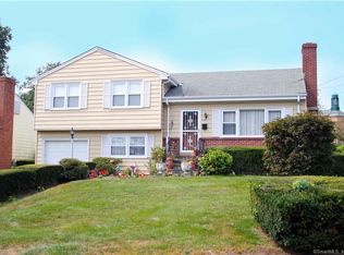 104 Clovelly Rd, Stamford, CT 06902