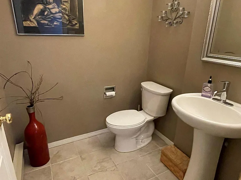 1256 Forest Hills Dr — Photo 16
