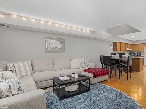 2nd image of 3524 W Shore Rd APT 505