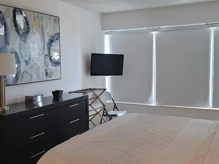 3800 Galt Ocean Dr #811 — Photo 16