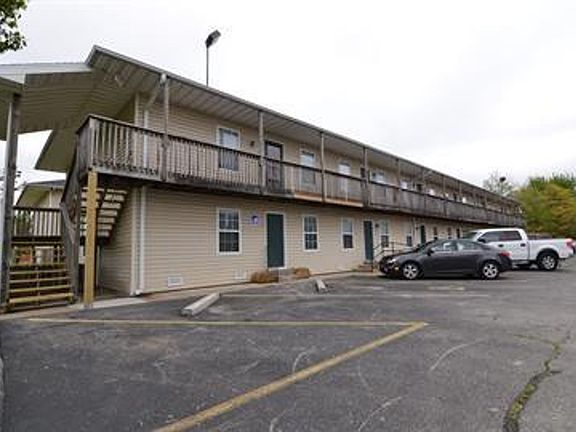 4th image of 420 Britt Ln APT 30
