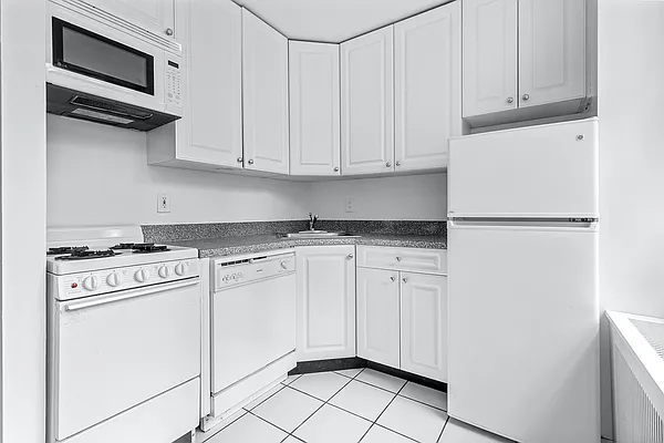 Rented by Mirador Real Estate | media 22