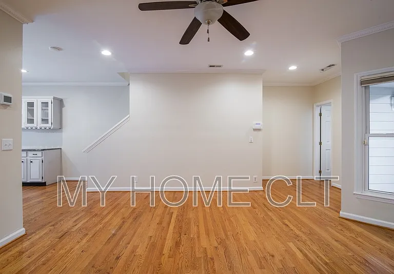 807 Greenleaf Ave #1 — Photo 6