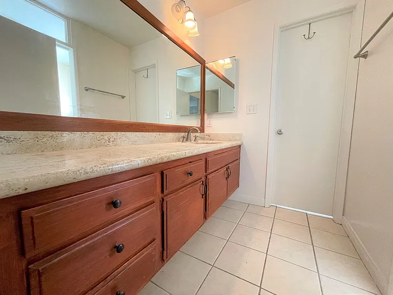 1206 Llama Ct — Photo 23