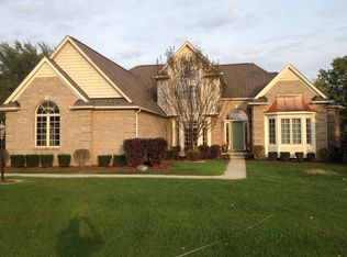 3885 Winding Pine Dr, Metamora, MI
