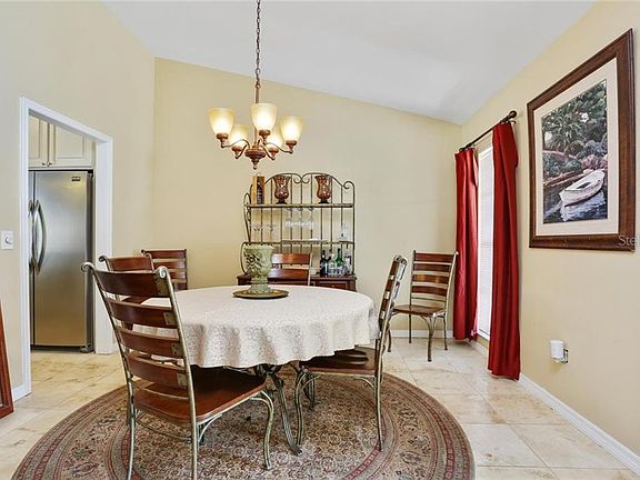 4th image of 7329 Branchtree Dr