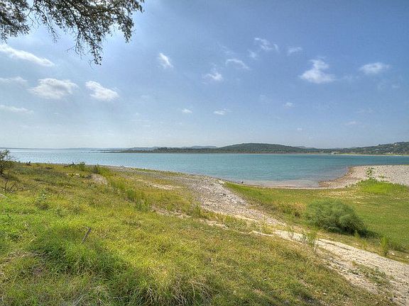 4th image of 1054 Lakebreeze Dr