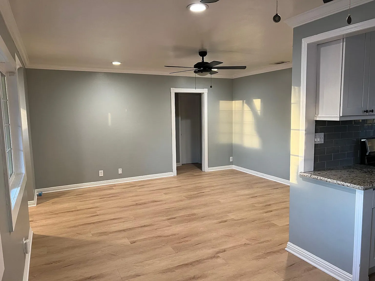 3 bed, 1.5 bath, 1600 sqft, $3,450 — Photo 4