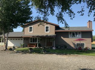 14220 S Haney Rd, Kennewick, WA 99337